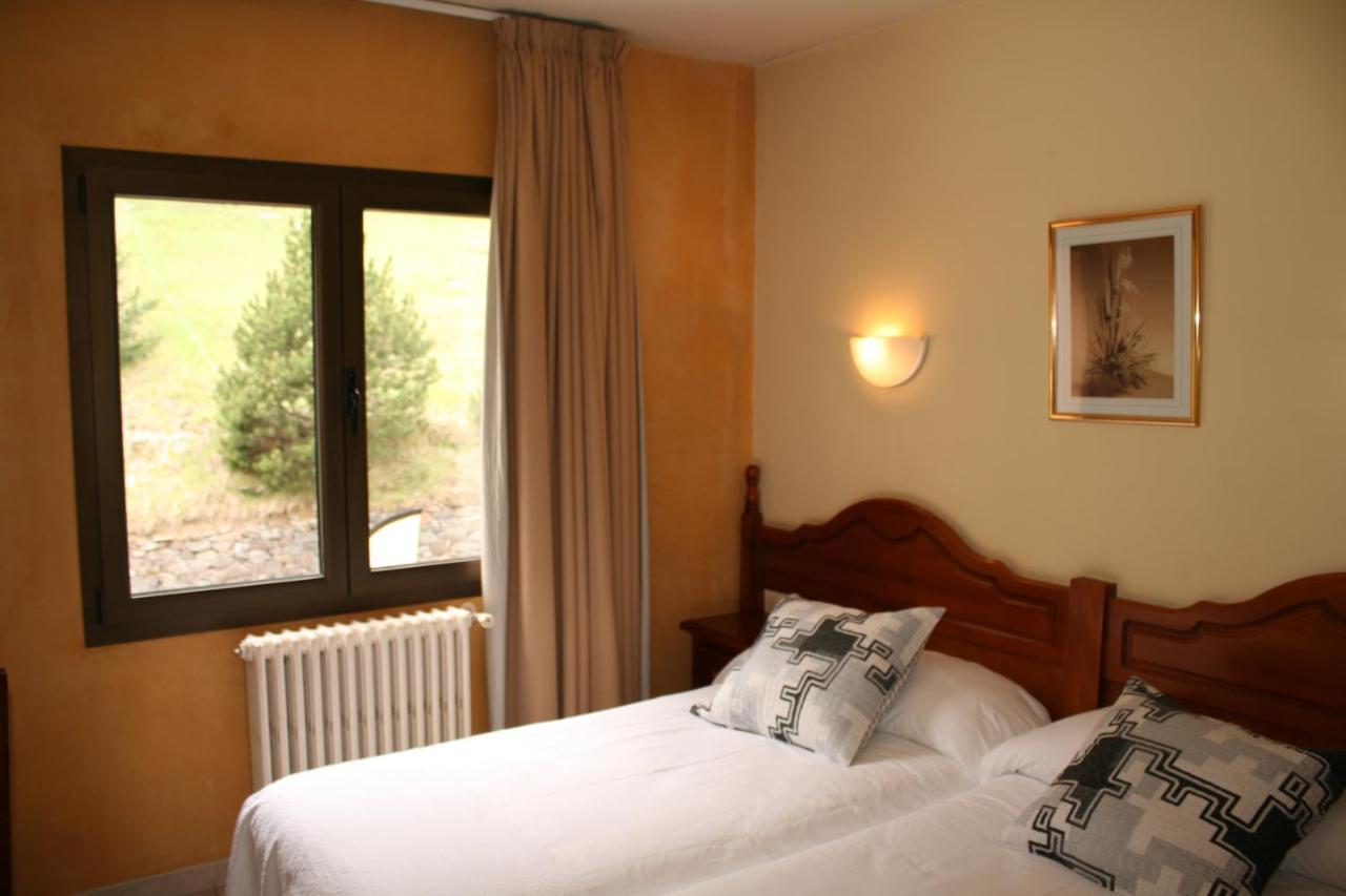 Hotel Sucara La Cortinada Екстериор снимка