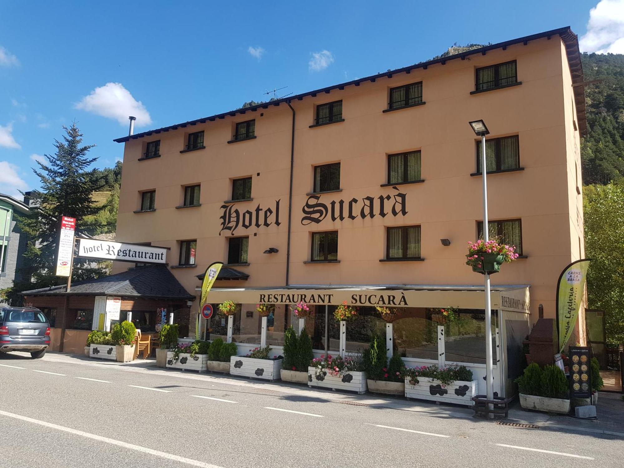 Hotel Sucara La Cortinada Екстериор снимка