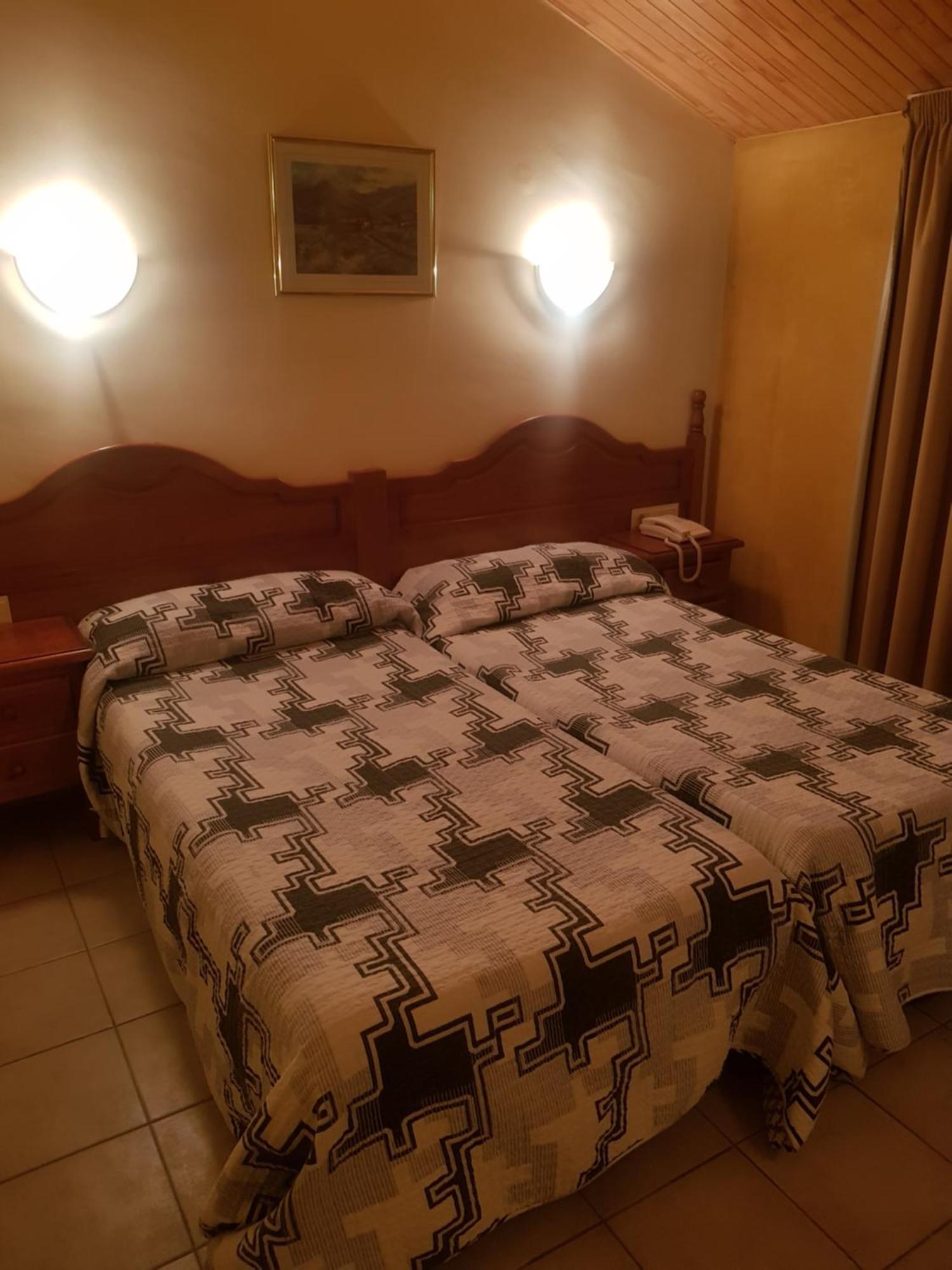 Hotel Sucara La Cortinada Екстериор снимка