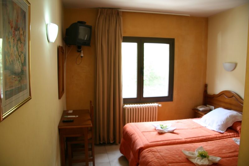 Hotel Sucara La Cortinada Екстериор снимка