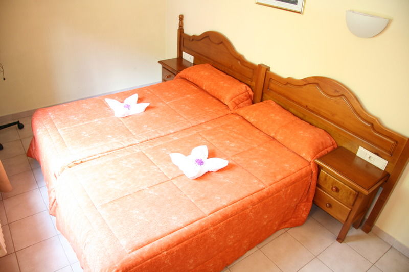 Hotel Sucara La Cortinada Екстериор снимка